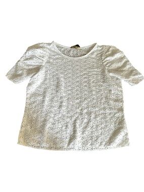 W5 white eyelet short sleeve blouse